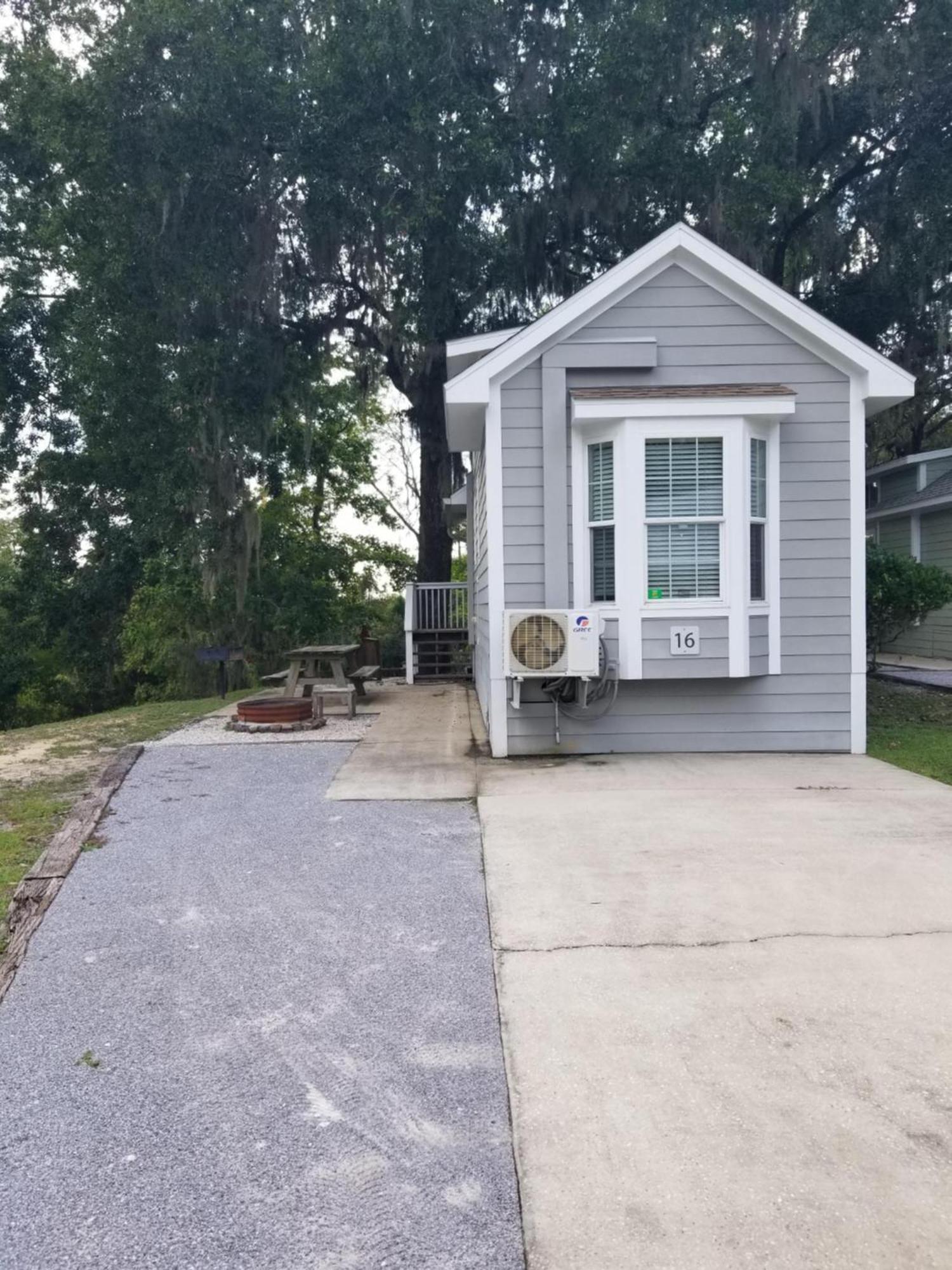 Live Oak Landing Hotel Freeport Bagian luar foto