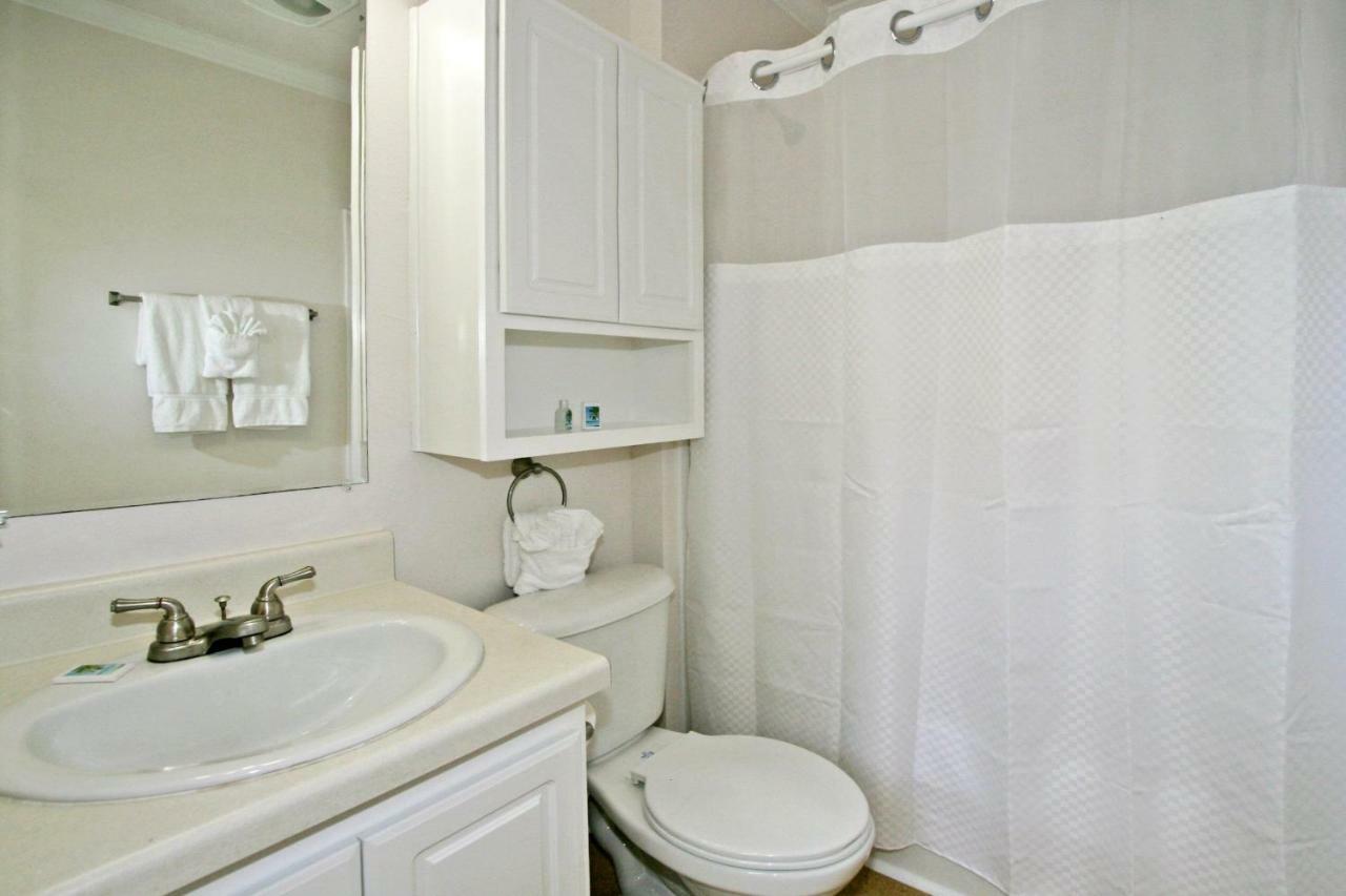 Live Oak Landing Hotel Freeport Bagian luar foto