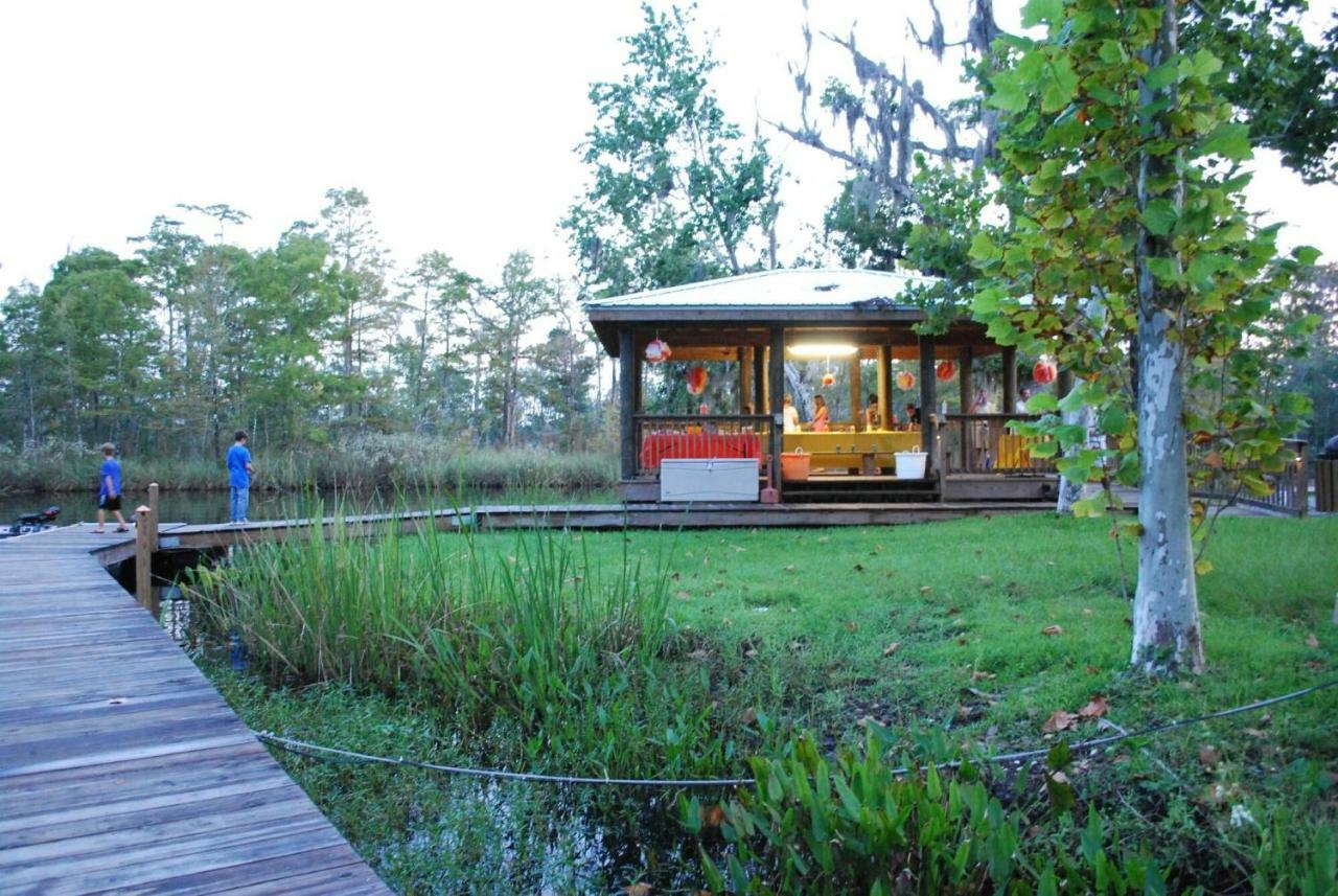 Live Oak Landing Hotel Freeport Bagian luar foto