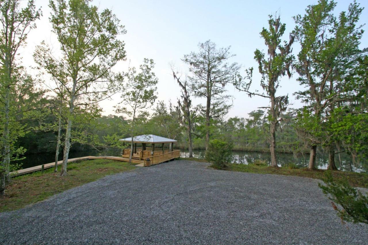 Live Oak Landing Hotel Freeport Bagian luar foto