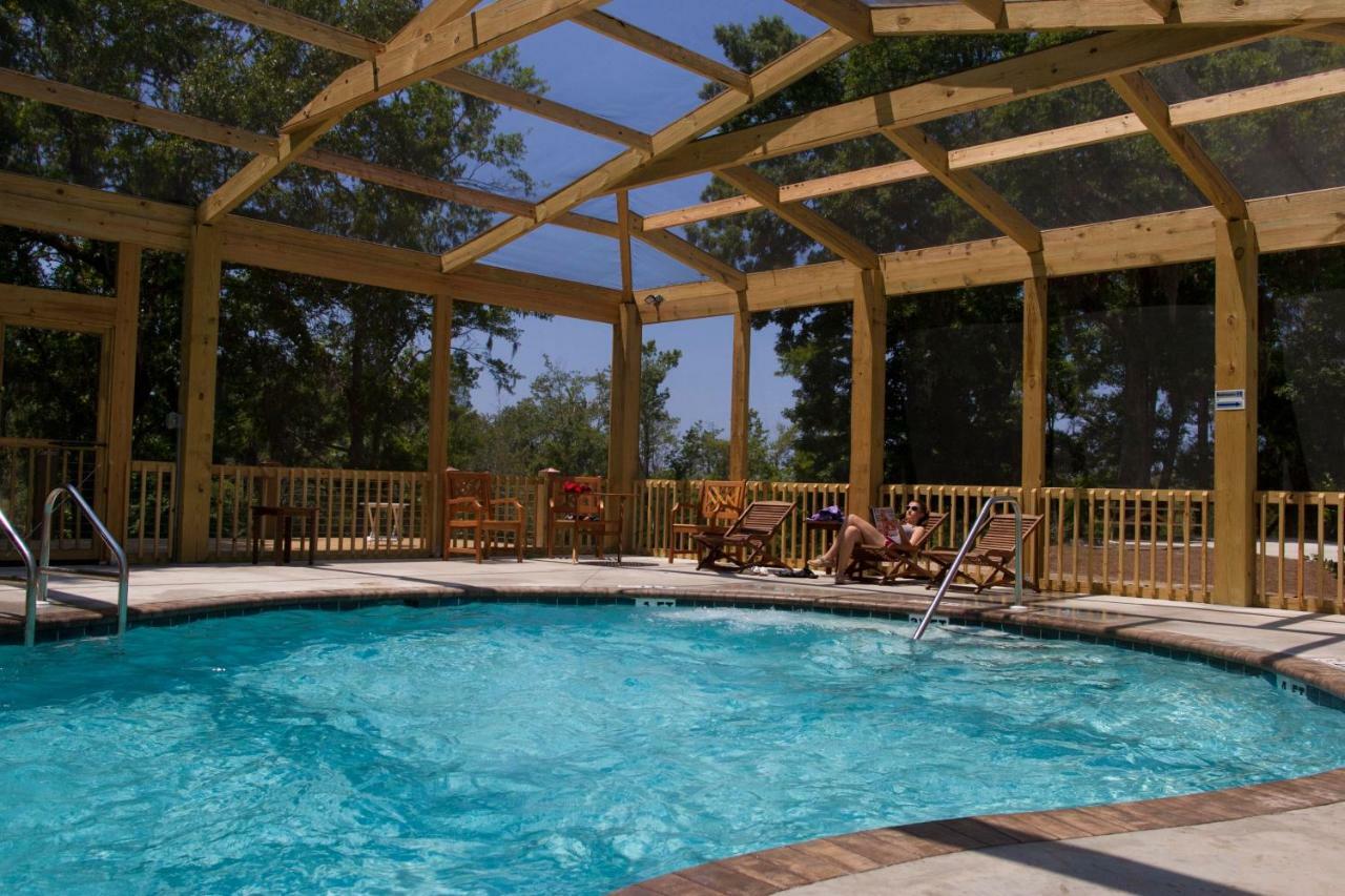 Live Oak Landing Hotel Freeport Bagian luar foto