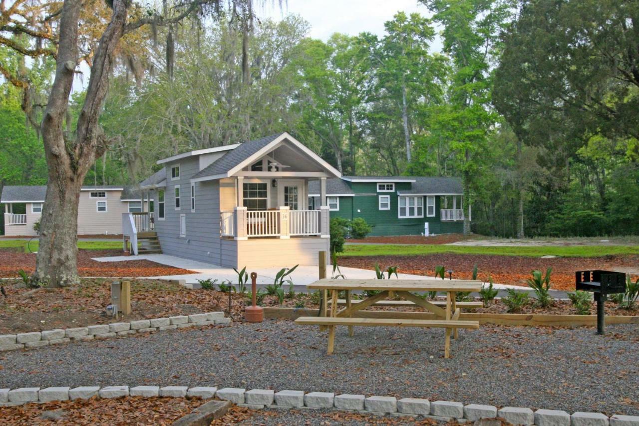 Live Oak Landing Hotel Freeport Bagian luar foto